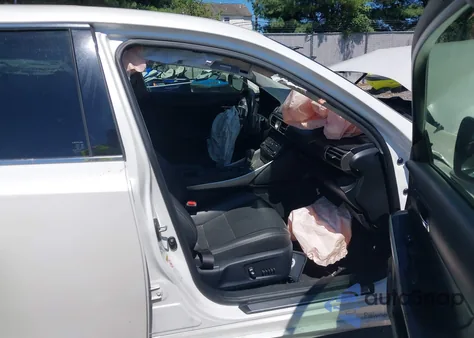 2016 Lexus Is 200T из США, поврежденный, VIN JTHBA1D20G5031073